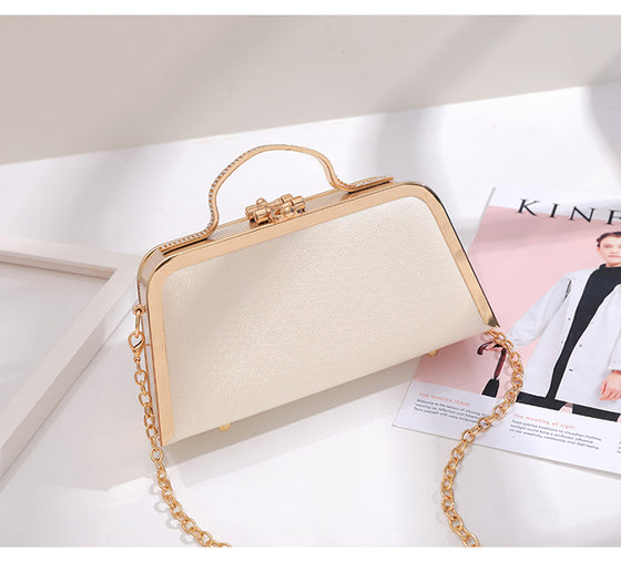 Vintage Inspired 3D Flowers and Pearls Handbag